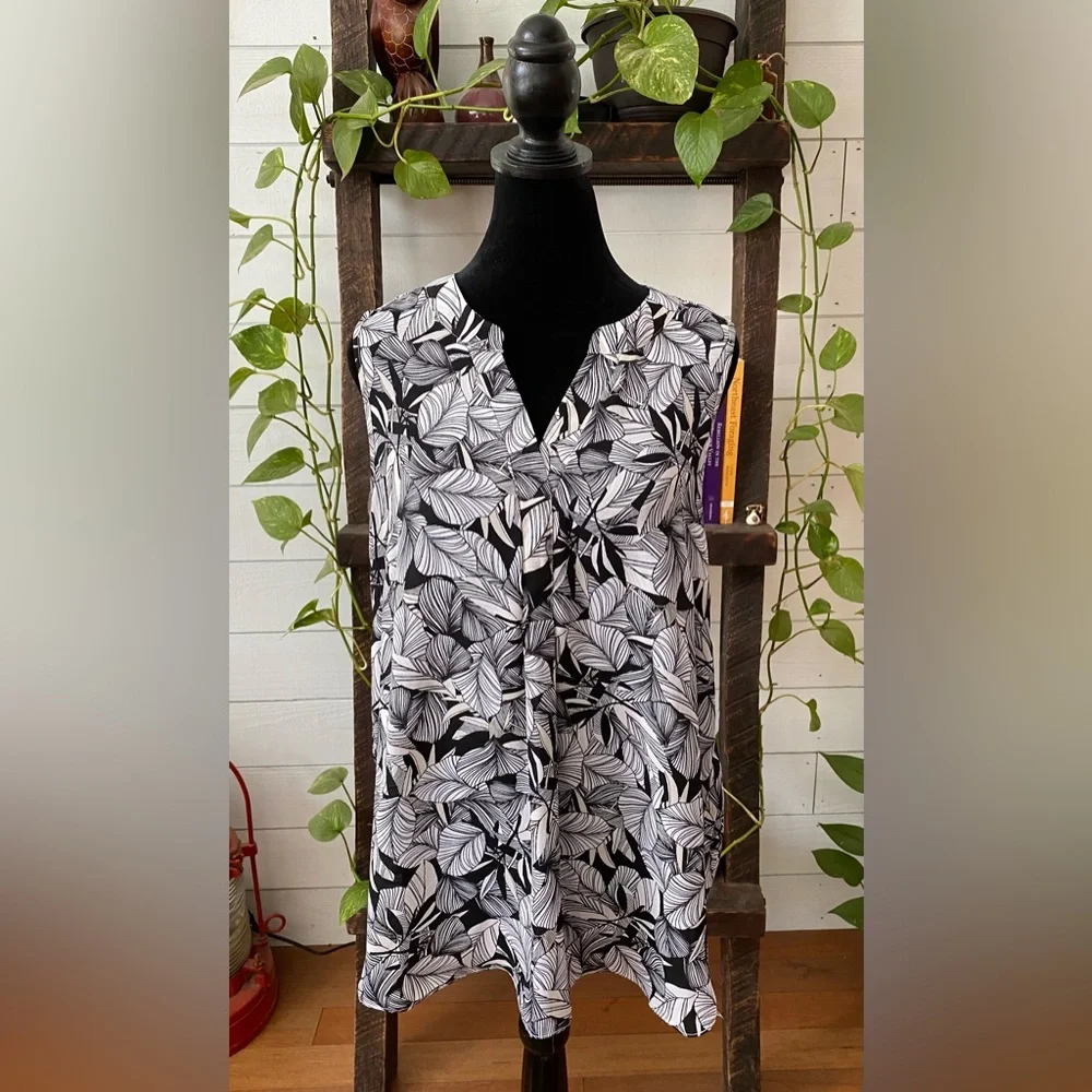 Christopher & Banks: Sleeveless V Neck  Leaf Pattern Blouse